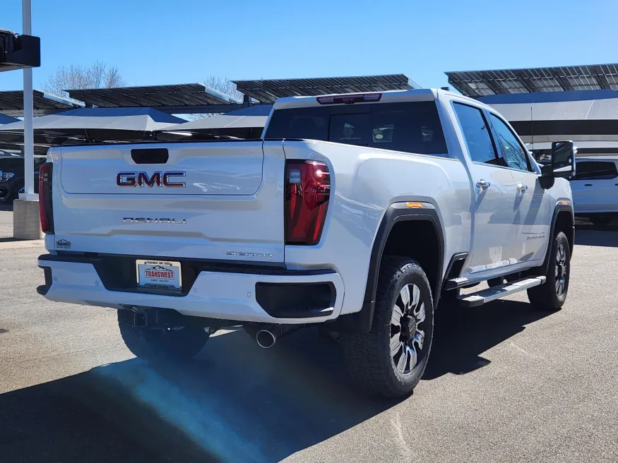 2026 GMC Sierra 2500HD Denali | Photo 2 of 31