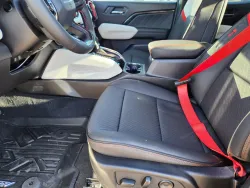 2026 GMC Canyon 4WD AT4X | Thumbnail Photo 8 of 29