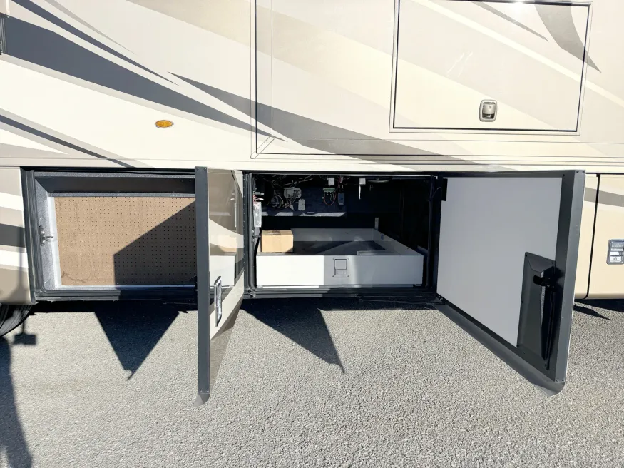 2019 Newmar Ventana 4037 | Photo 27 of 31