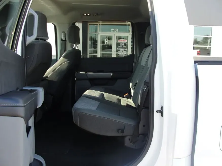 2024 Ford Super Duty F-250 XLT | Photo 26 of 36