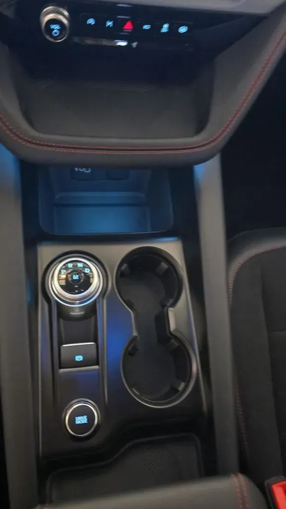 2026 Ford Explorer | Photo 27 of 36