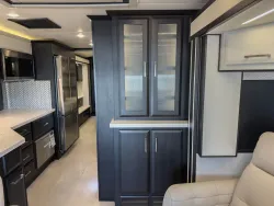 2026 Newmar New Aire 3543 | Thumbnail Photo 17 of 27