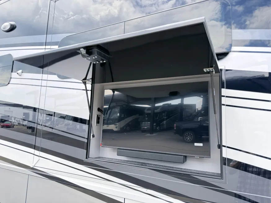 2026 Newmar Dutch Star 4369 | Photo 28 of 34