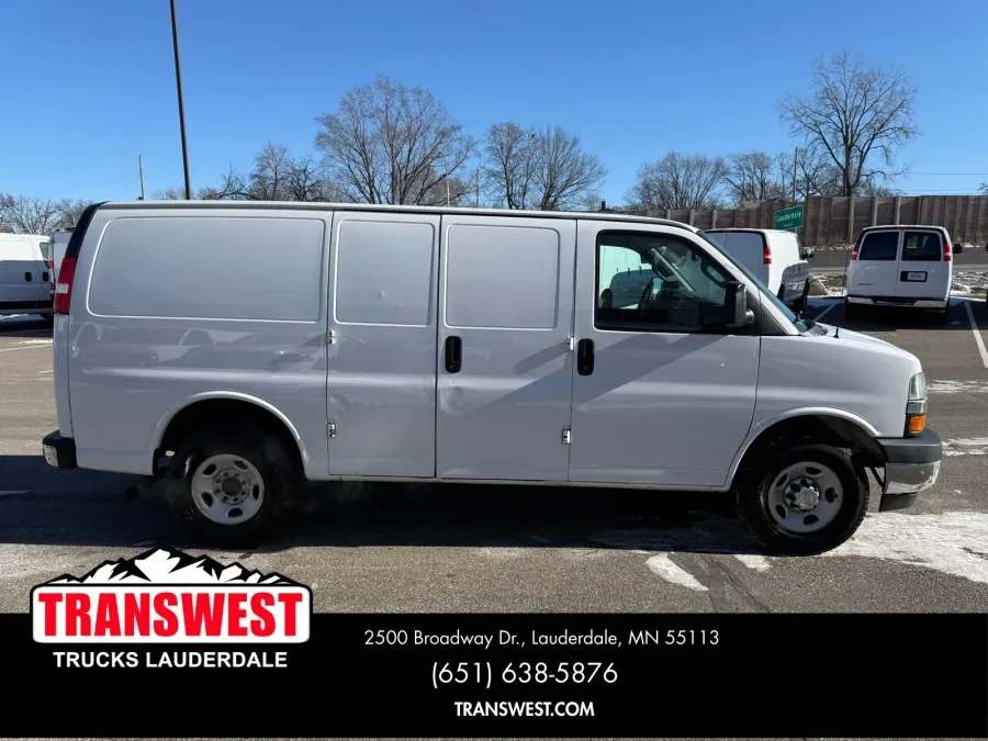 2017 Chevrolet Express 3500 Work Van | Photo 14 of 20