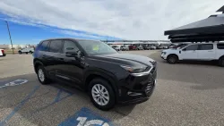 2024 Toyota Grand Highlander | Thumbnail Photo 3 of 26