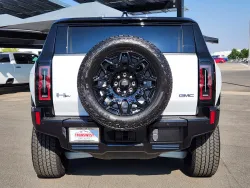 2026 GMC HUMMER EV SUV 2X | Thumbnail Photo 12 of 30