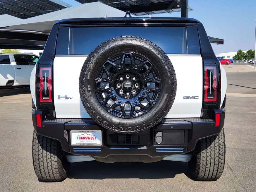 2026 GMC HUMMER EV SUV 2X | Photo 12 of 30