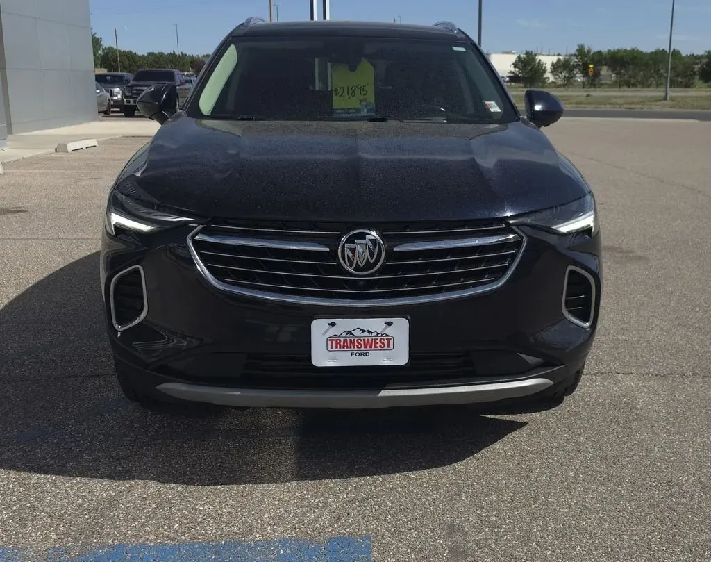 2021 Buick Envision | Photo 2 of 31