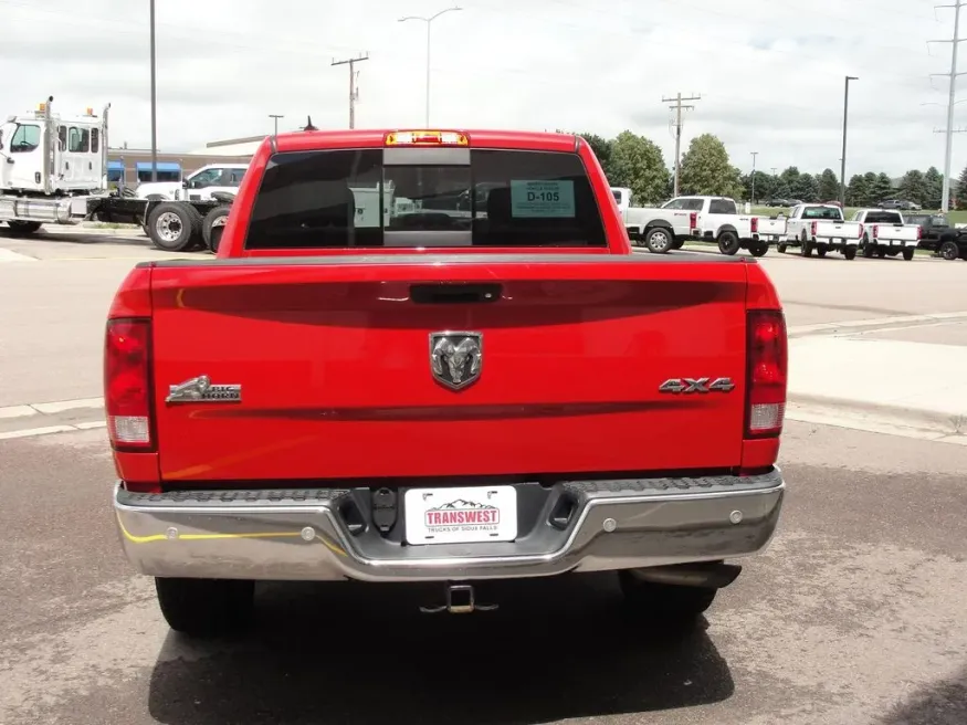 2015 RAM 1500 Big Horn | Photo 2 of 17