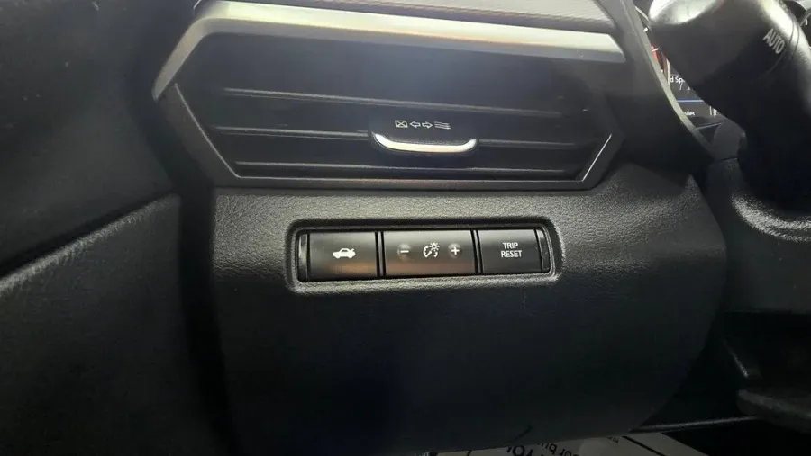 2024 Nissan Altima | Photo 11 of 26