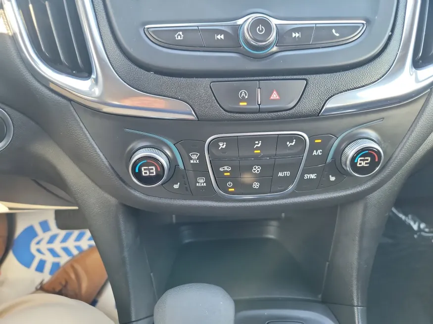 2024 Chevrolet Equinox LT | Photo 13 of 17