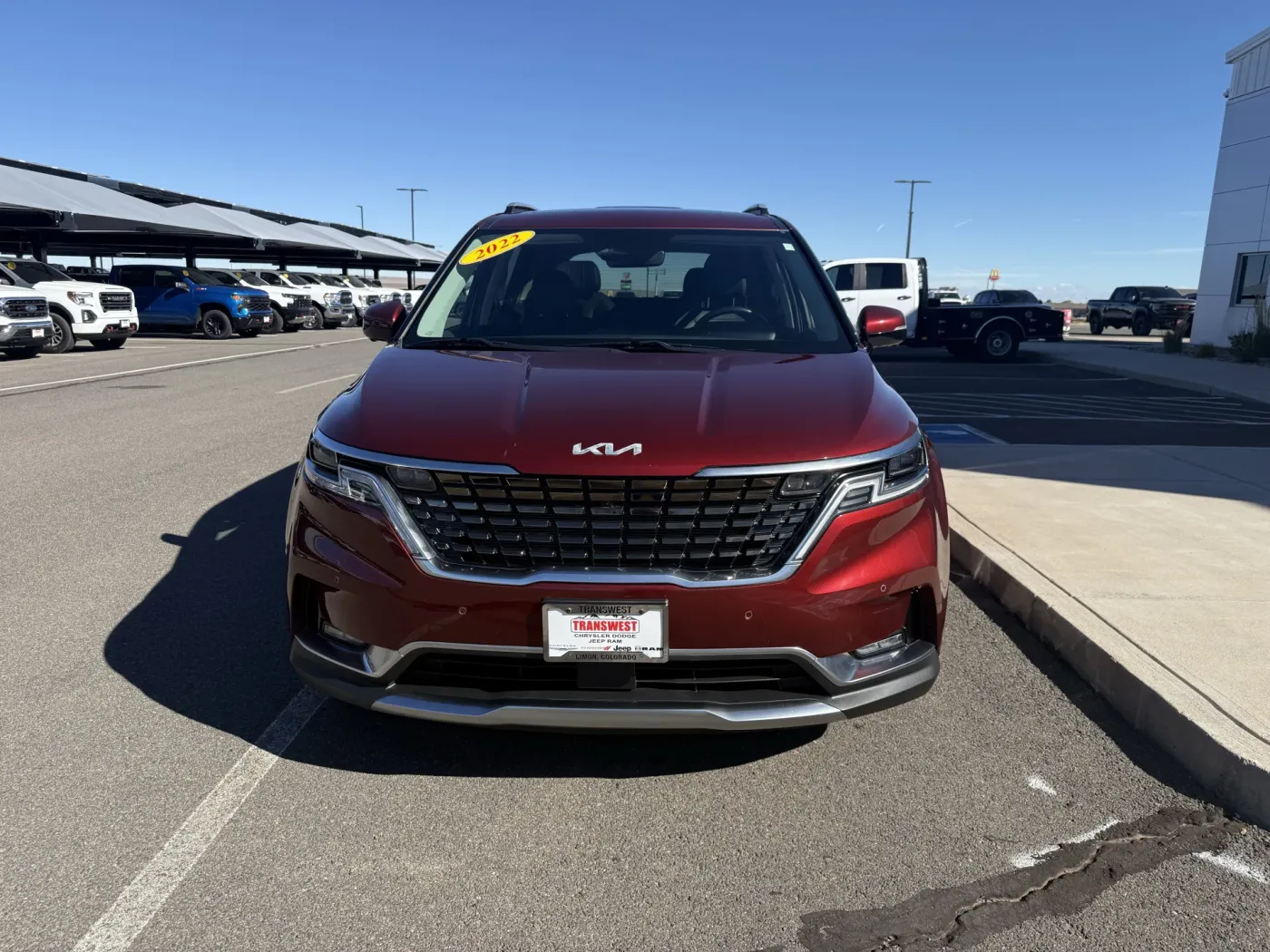 2022 Kia Carnival SX Prestige | Photo 2 of 28