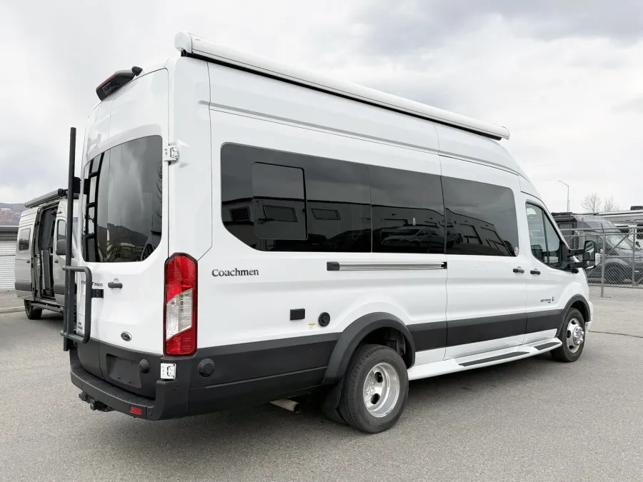 2025 Coachmen Beyond 22D | Photo 10 of 13