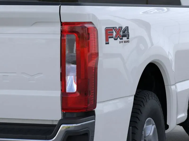 2026 Ford Super Duty F-350 | Photo 21 of 22