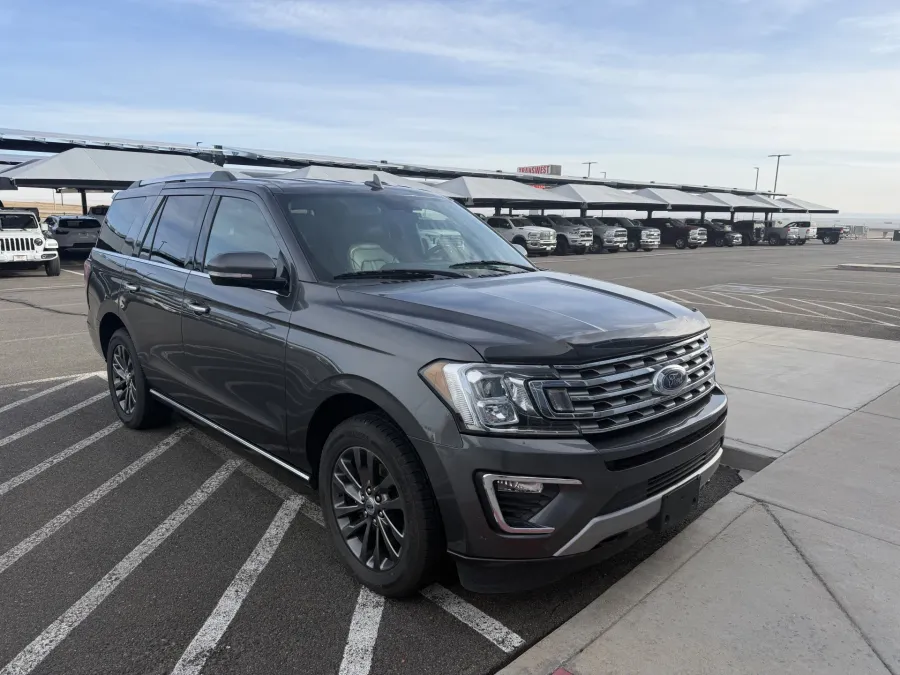 2019 Ford Expedition Limited | Photo 2 of 24