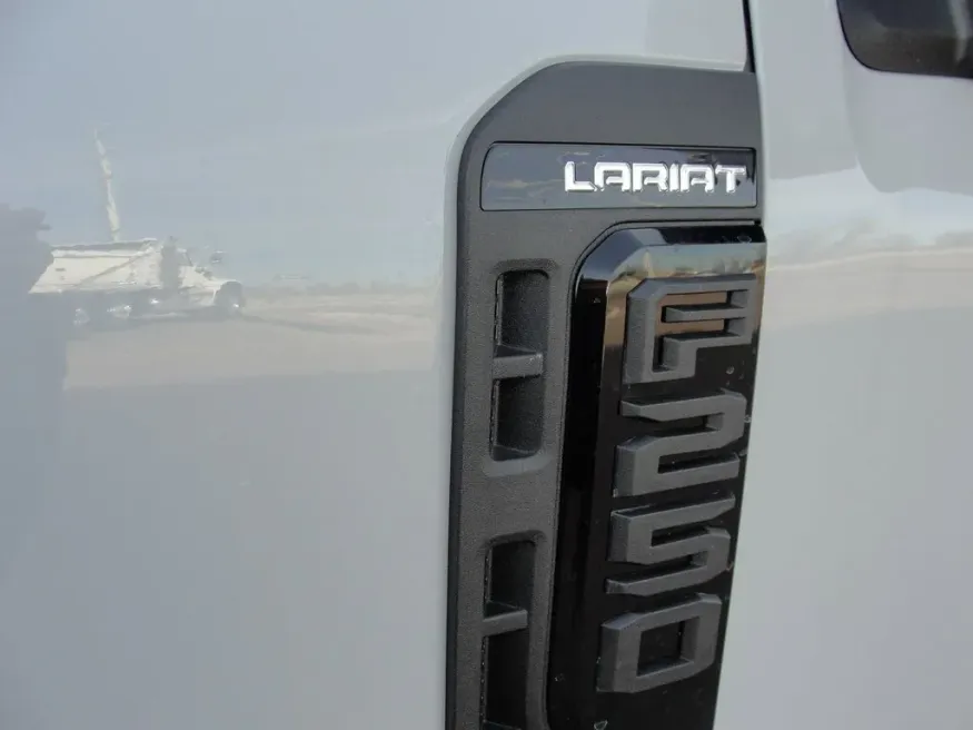 2026 Ford Super Duty F-250 Lariat | Photo 10 of 26