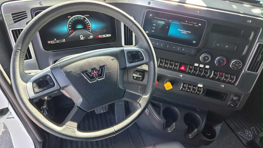 2026 Western Star 49X | Photo 10 of 24