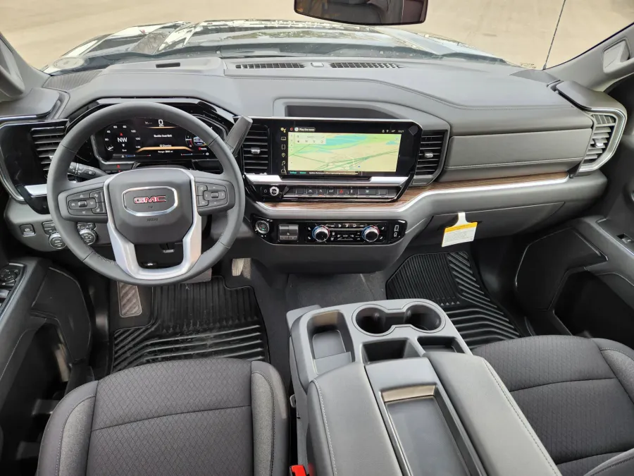 2026 GMC Sierra 1500 Elevation | Photo 17 of 22