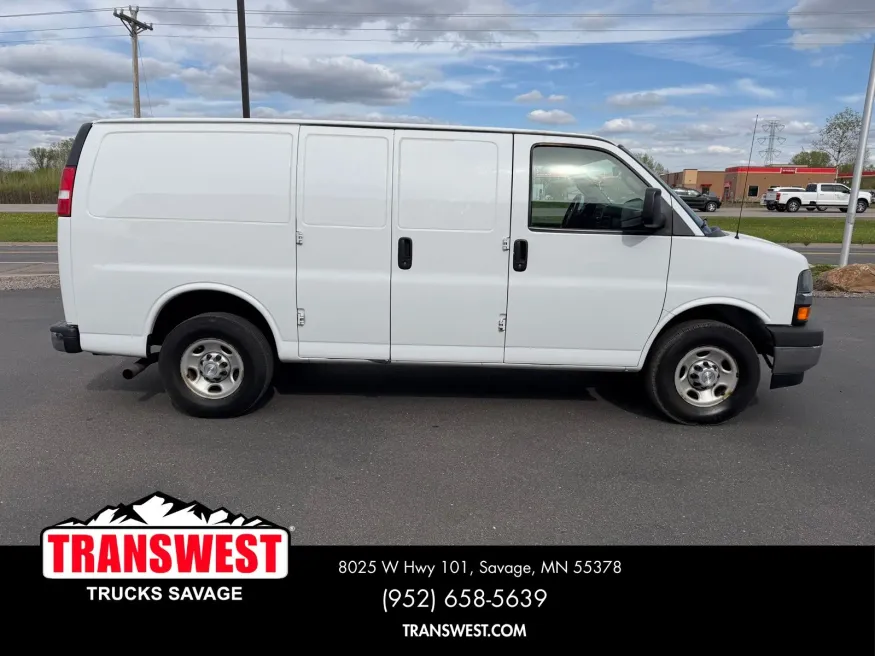 2017 Chevrolet Express 3500 Work Van | Photo 5 of 23