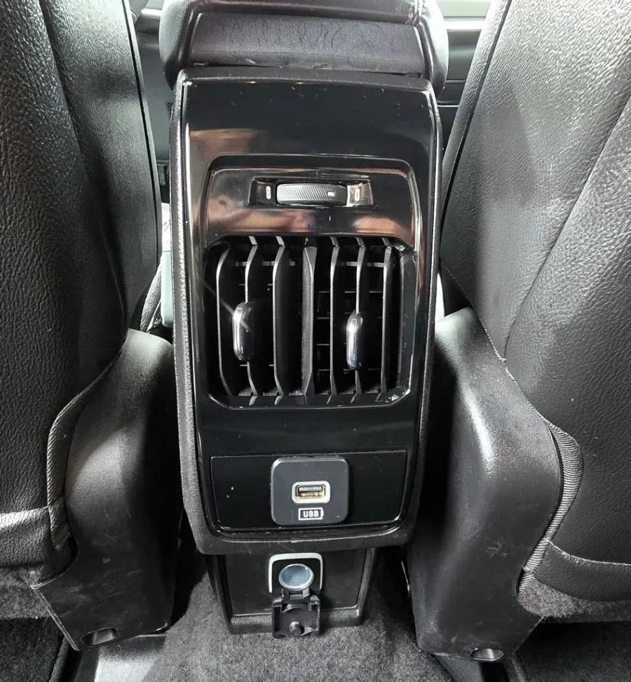 2024 Jeep Compass | Photo 28 of 29