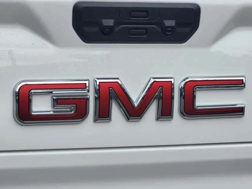 2026 GMC Sierra 1500 AT4 | Photo 10 of 27