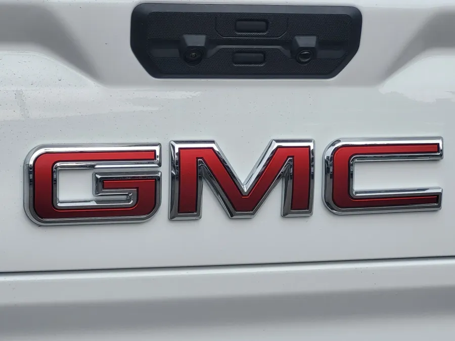2026 GMC Sierra 1500 AT4 | Photo 10 of 27