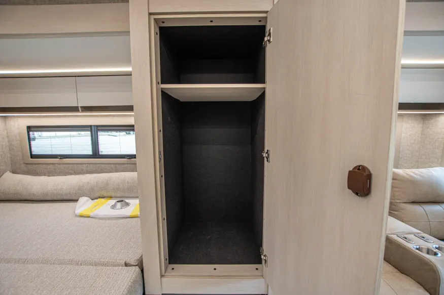 2026 Tiffin Wayfarer 25XPW | Photo 14 of 19