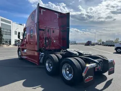 2023 Freightliner Cascadia 126 | Thumbnail Photo 3 of 18