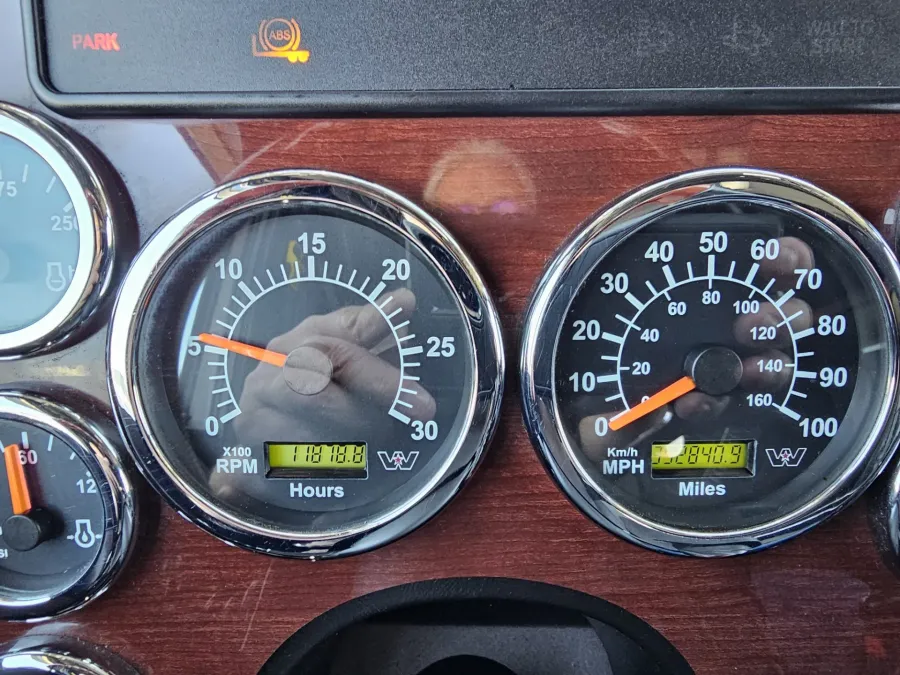 2021 Western Star 4900FA | Photo 15 of 28