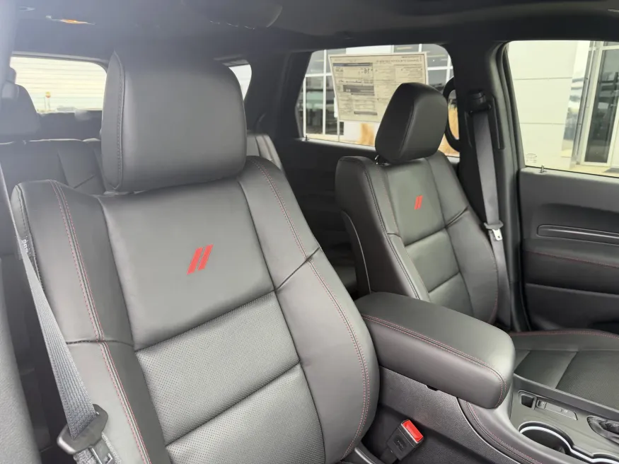 2026 Dodge Durango GT Plus HEMI V8 | Photo 15 of 21