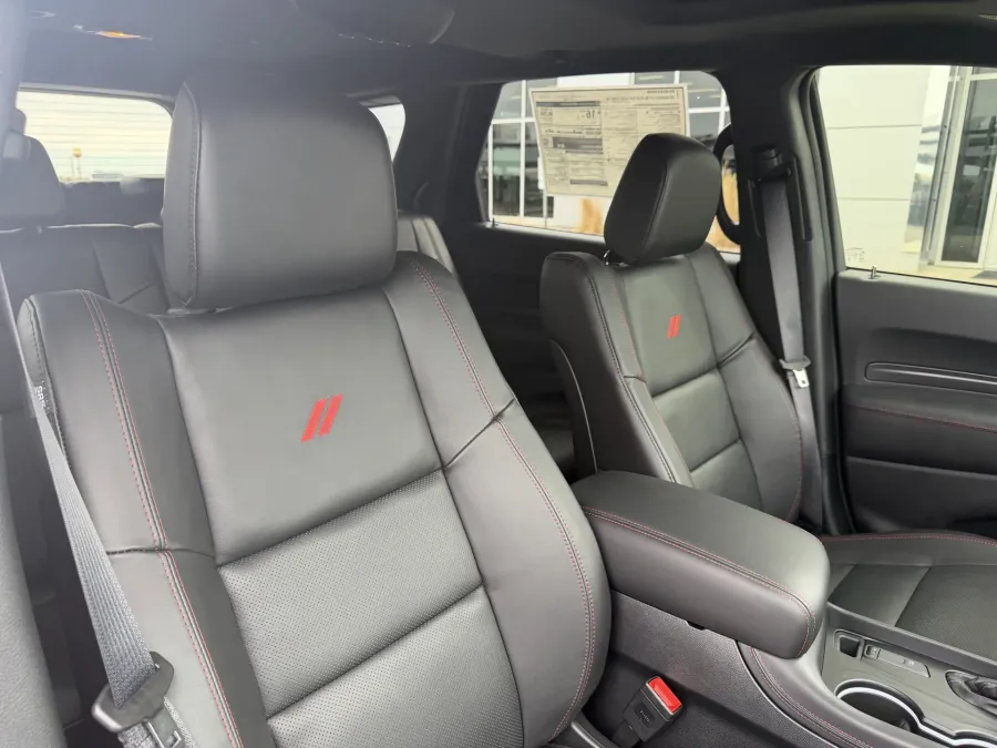 2026 Dodge Durango GT Plus HEMI V8 | Photo 15 of 21