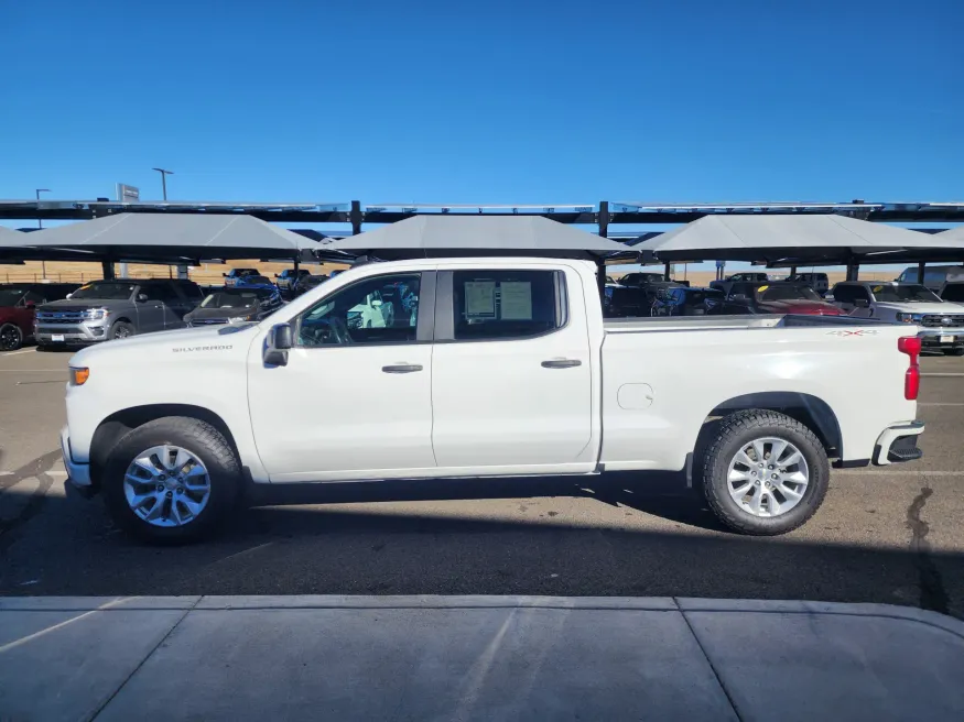 2020 Chevrolet Silverado 1500 Custom | Photo 4 of 25