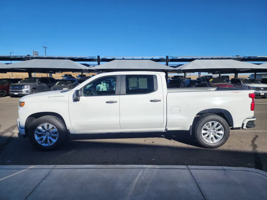 2020 Chevrolet Silverado 1500 Custom | Photo 4 of 25
