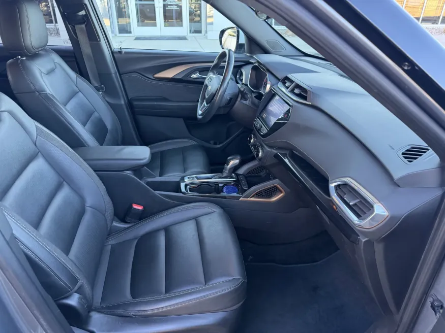 2021 Chevrolet Trailblazer ACTIV | Photo 10 of 19