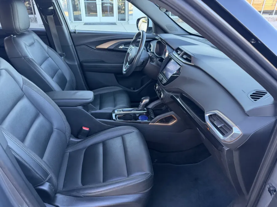 2021 Chevrolet Trailblazer ACTIV | Photo 10 of 19