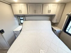 2023 Thor Magnitude SV34 | Thumbnail Photo 16 of 26