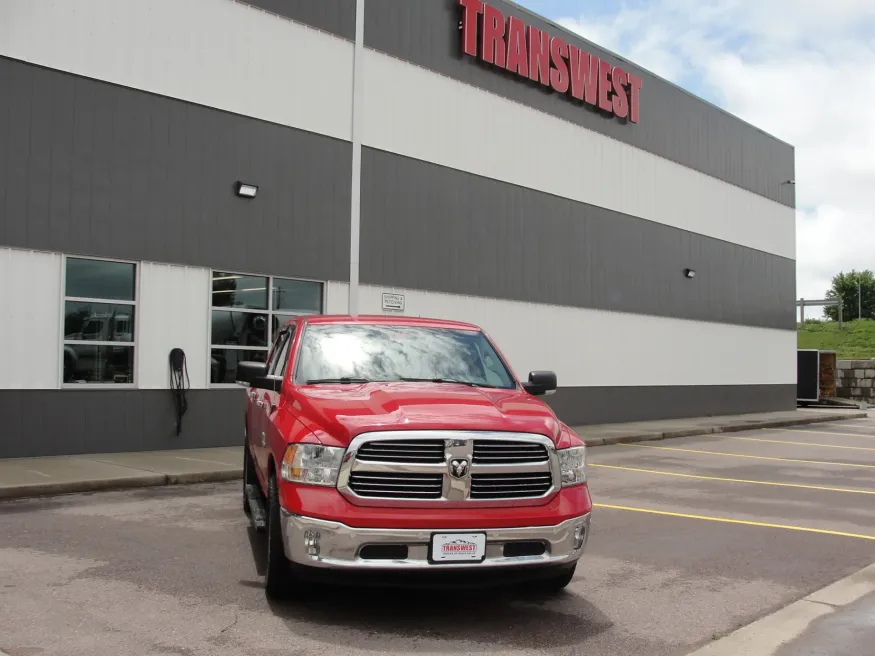 2015 RAM 1500 | Photo 5 of 17