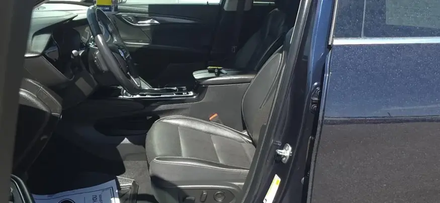2021 Buick Envision | Photo 14 of 31
