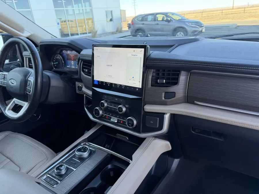 2024 Ford Expedition Max Limited | Photo 18 of 25