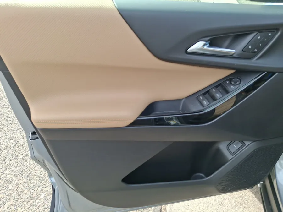 2026 Chevrolet Equinox AWD ACTIV | Photo 14 of 22