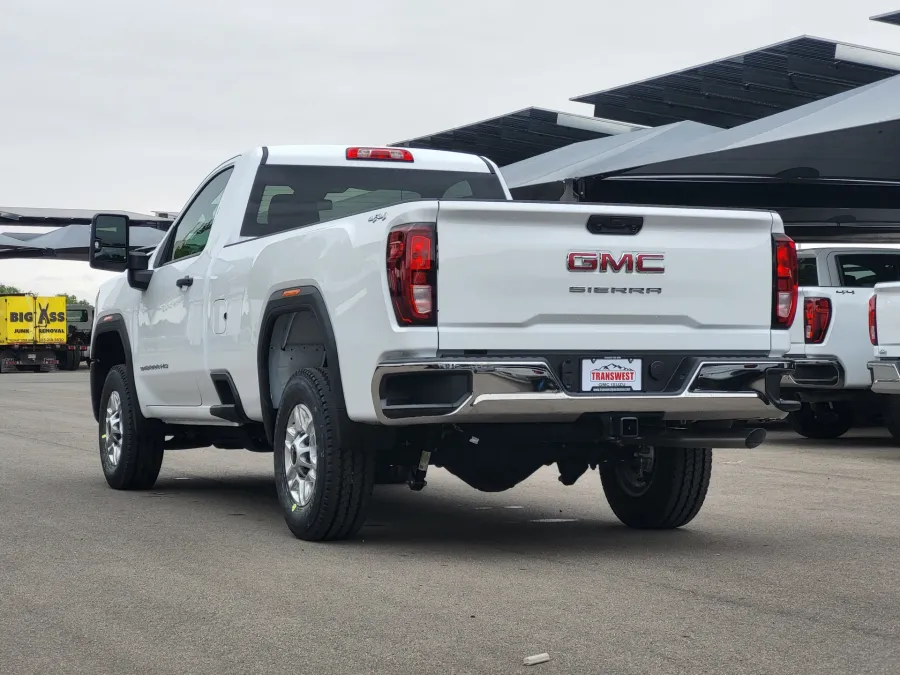 2026 GMC Sierra 2500HD Pro | Photo 4 of 22