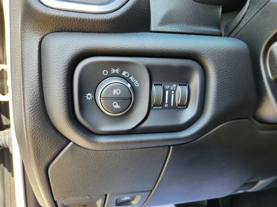 2024 RAM 3500 Laramie | Photo 6 of 33