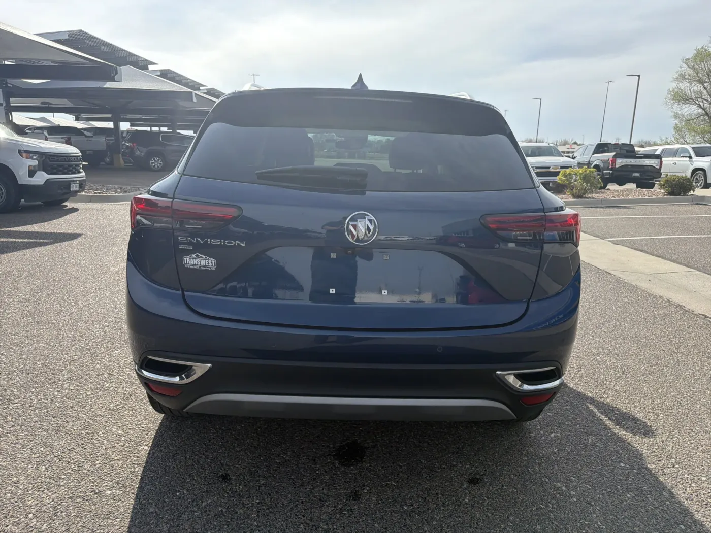 2022 Buick Envision Preferred | Photo 3 of 21
