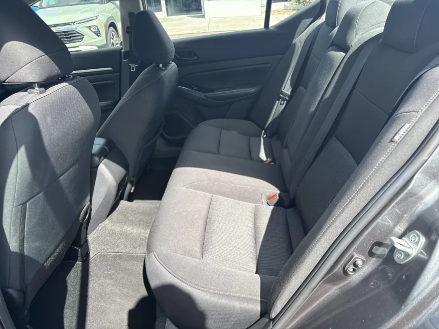 2023 Nissan Altima 2.5 SV | Photo 9 of 19