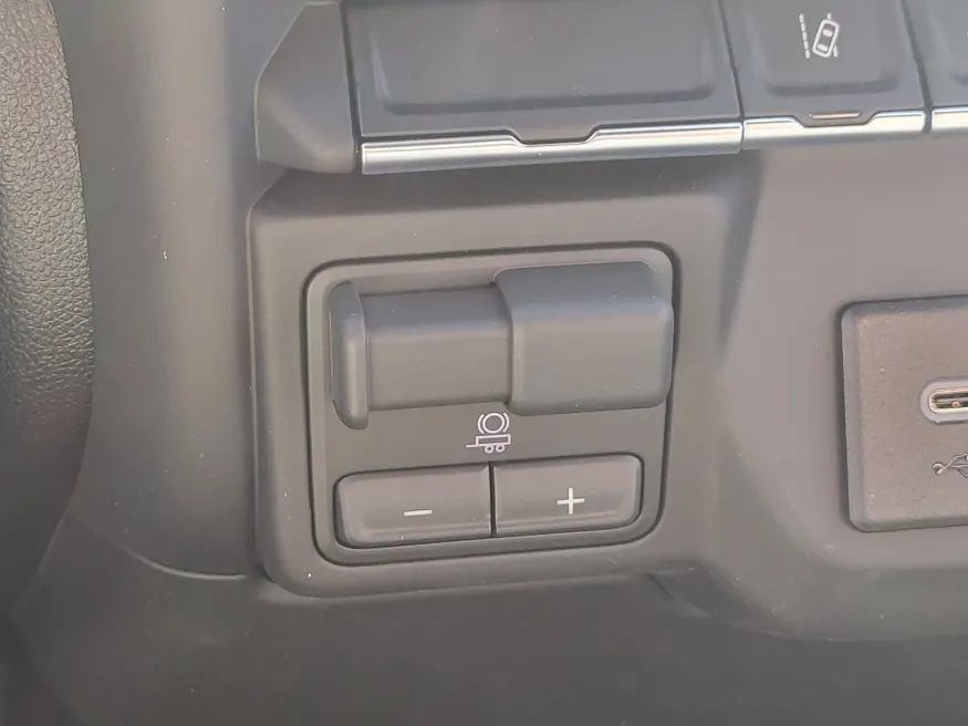 2026 GMC Sierra 2500HD Pro | Photo 19 of 30