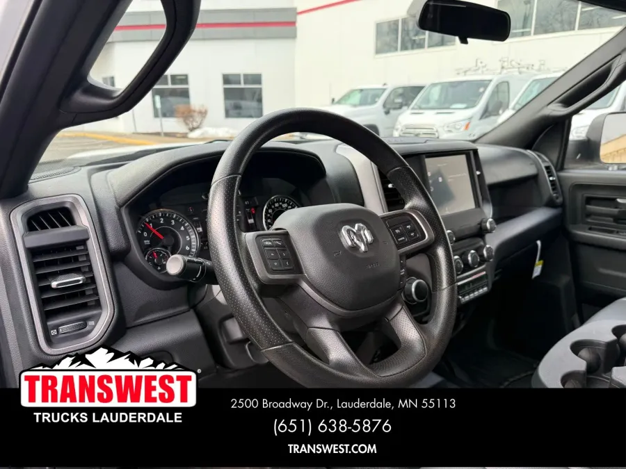 2022 RAM 3500 Tradesman | Photo 3 of 21