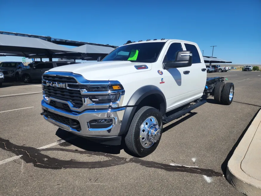 2026 RAM 5500 Tradesman | Photo 3 of 21