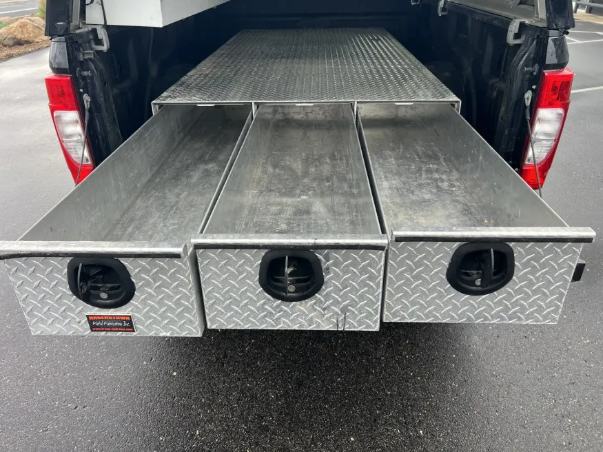 2022 Ford F-350 | Photo 11 of 15