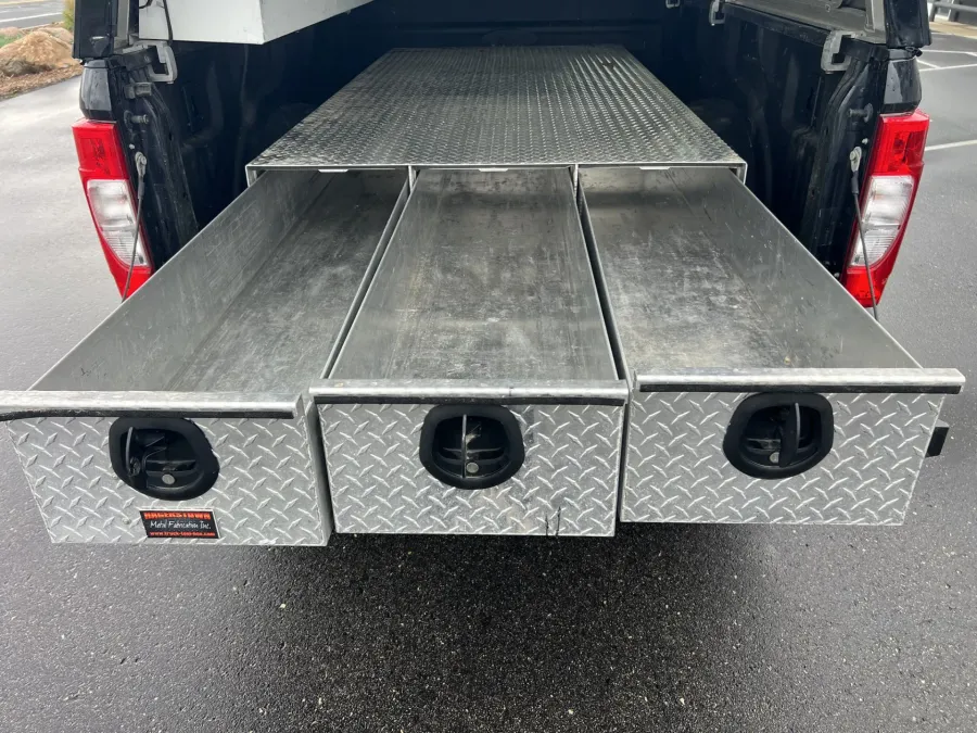 2022 Ford F-350 | Photo 11 of 15