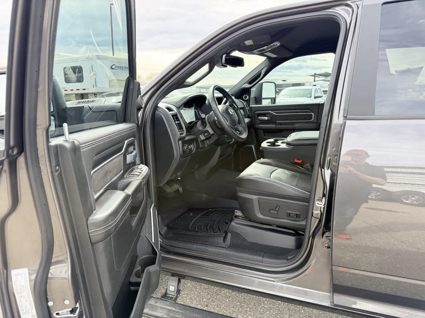 2024 RAM 2500 | Photo 3 of 21